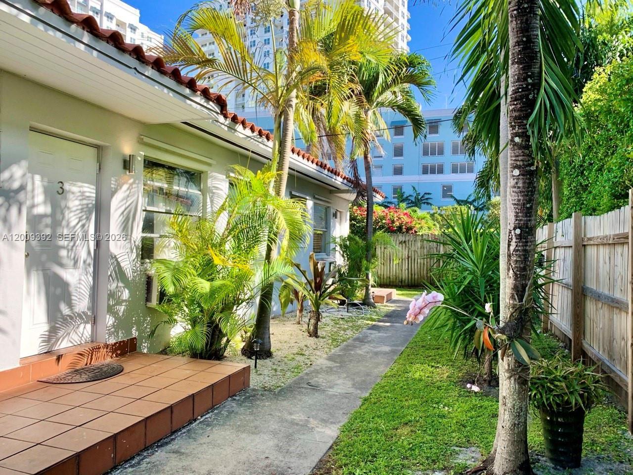 1130 NE 81st St # 3, Miami FL 33138