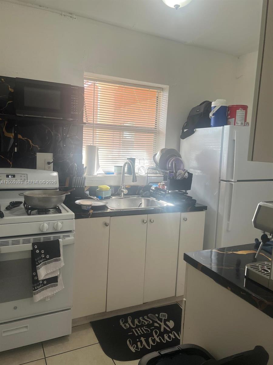 1245 W 24th St # 121, Hialeah FL 33010