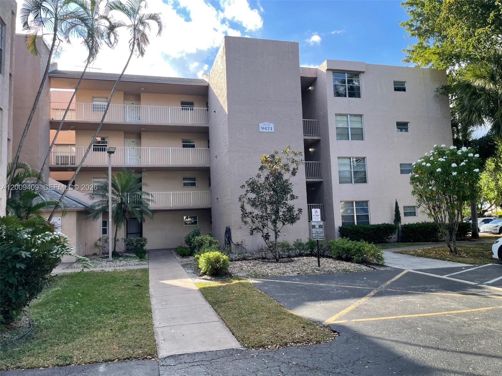 9471 Evergreen Pl # 401, Davie FL 33324 photo 2