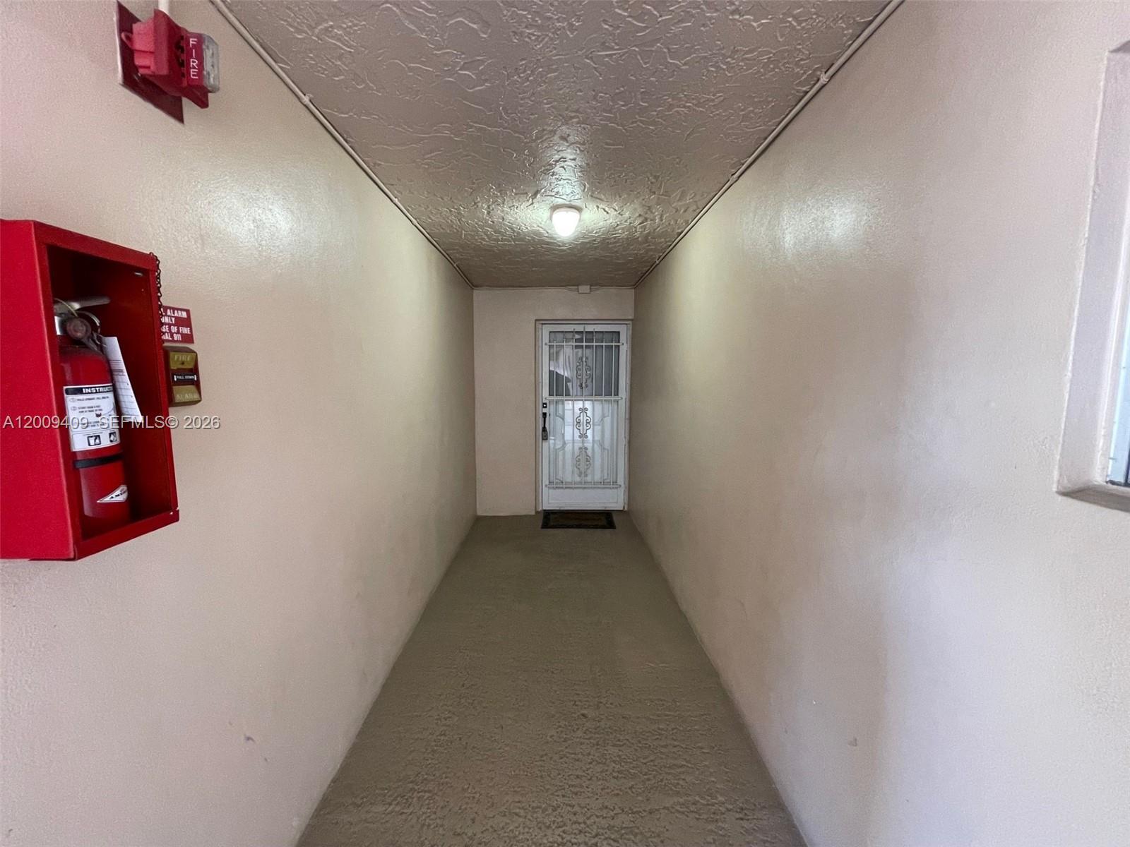 9471 Evergreen Pl # 401, Davie FL 33324 photo 3