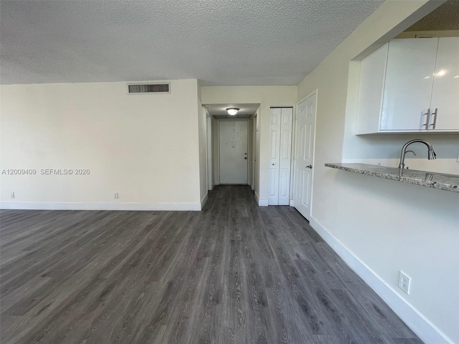 9471 Evergreen Pl # 401, Davie FL 33324 photo 5