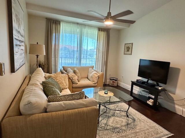822 Villa Circle, Boynton Beach FL 33435 photo 2