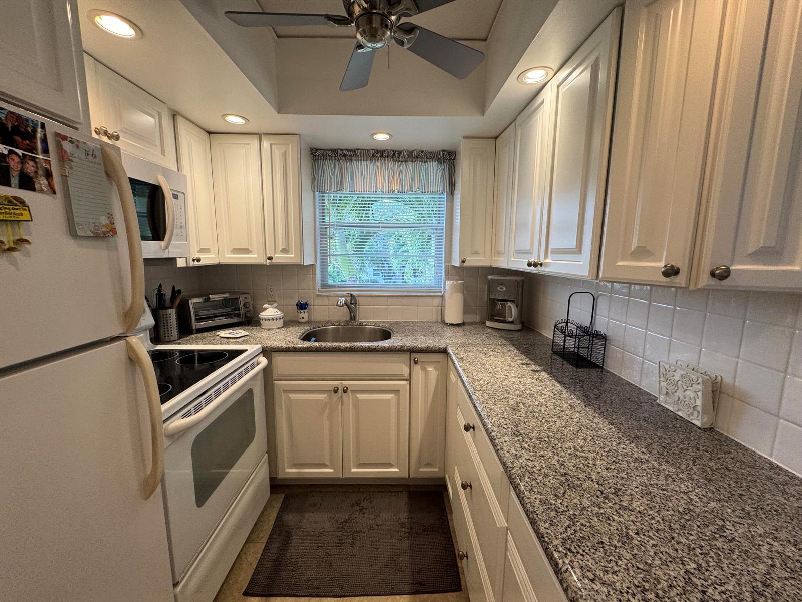 260 Prescott M # 260, Deerfield Beach FL 33442 photo 2