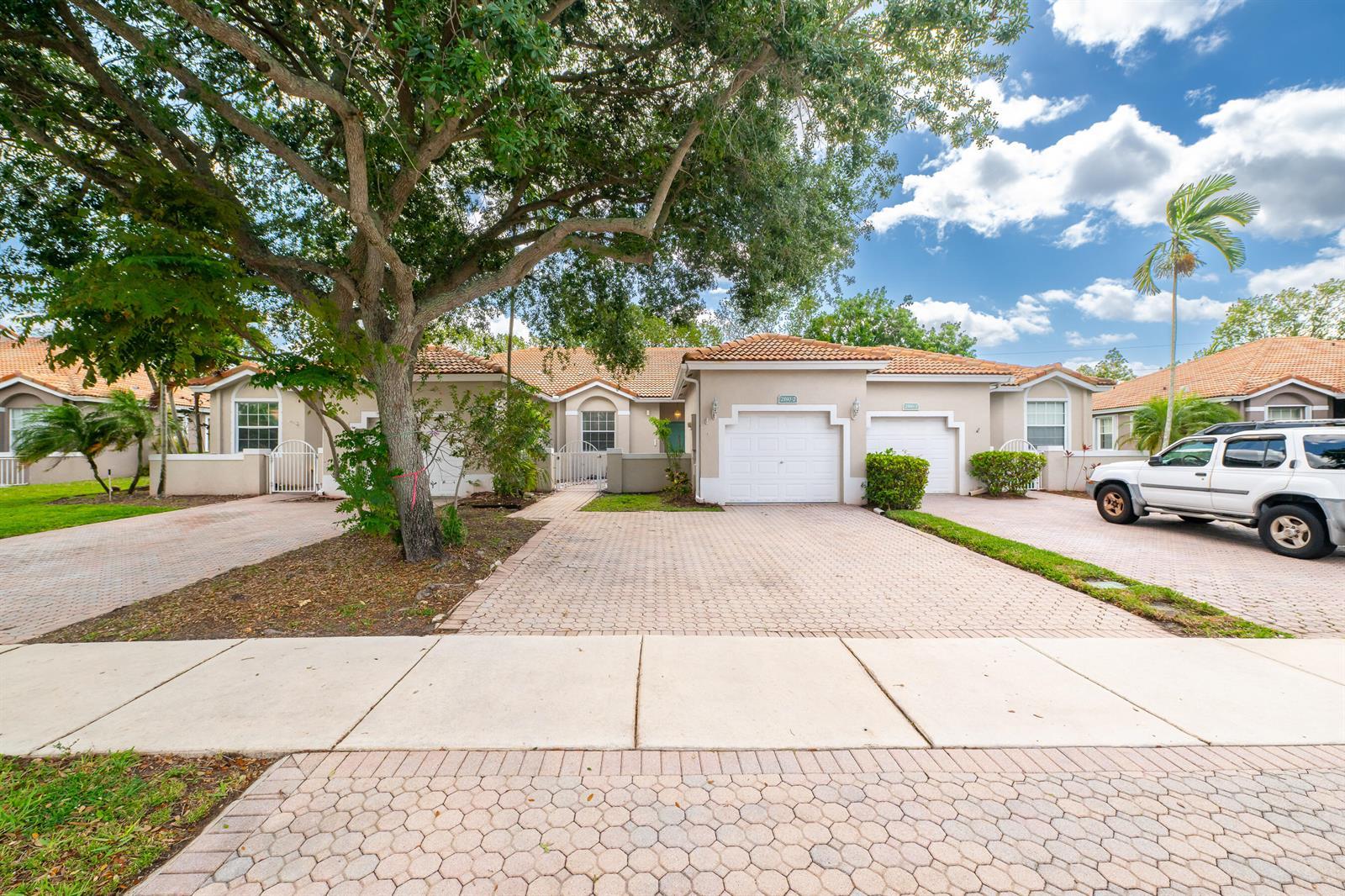 2590 E Aragon Boulevard # 2, Sunrise FL 33313