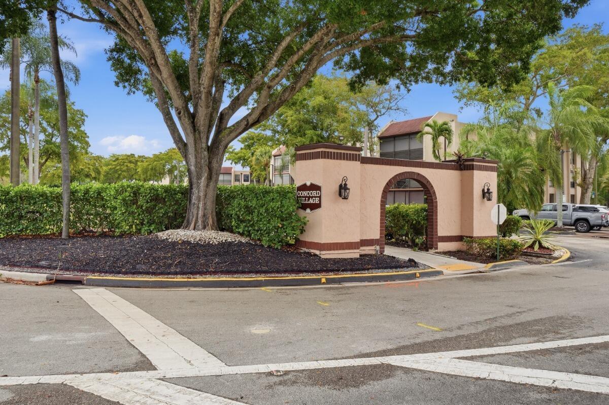 6751 N University Drive Unit 212, Tamarac FL 33321 photo 2