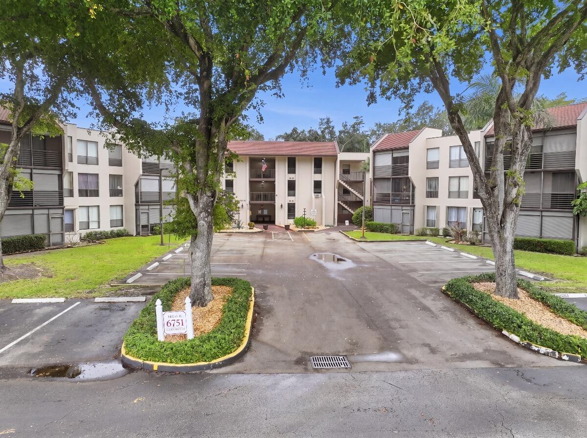 6751 N University Drive Unit 212, Tamarac FL 33321 photo 3