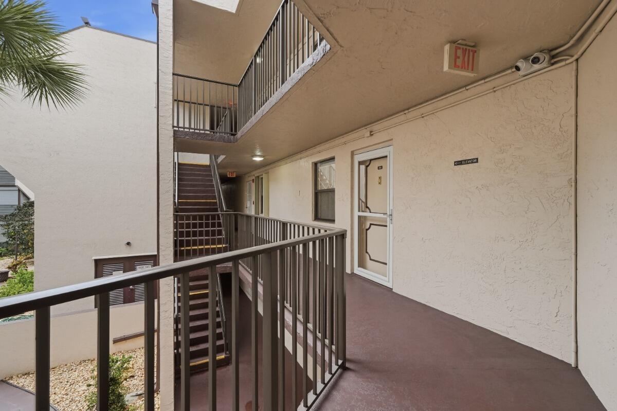 6751 N University Drive Unit 212, Tamarac FL 33321 photo 4