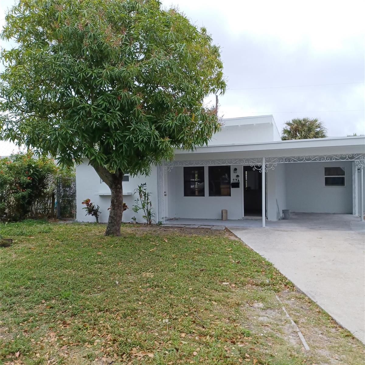 618 58th Street, West Palm Beach FL 33407