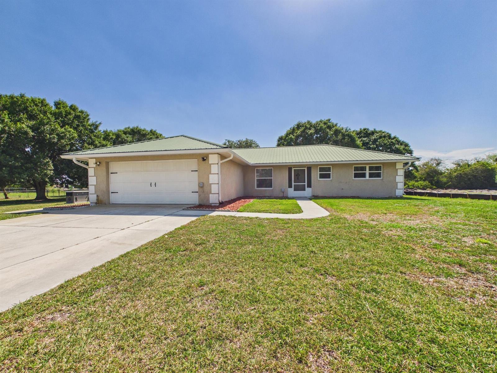 793 SW 85th Avenue, Okeechobee FL 34974 photo 2