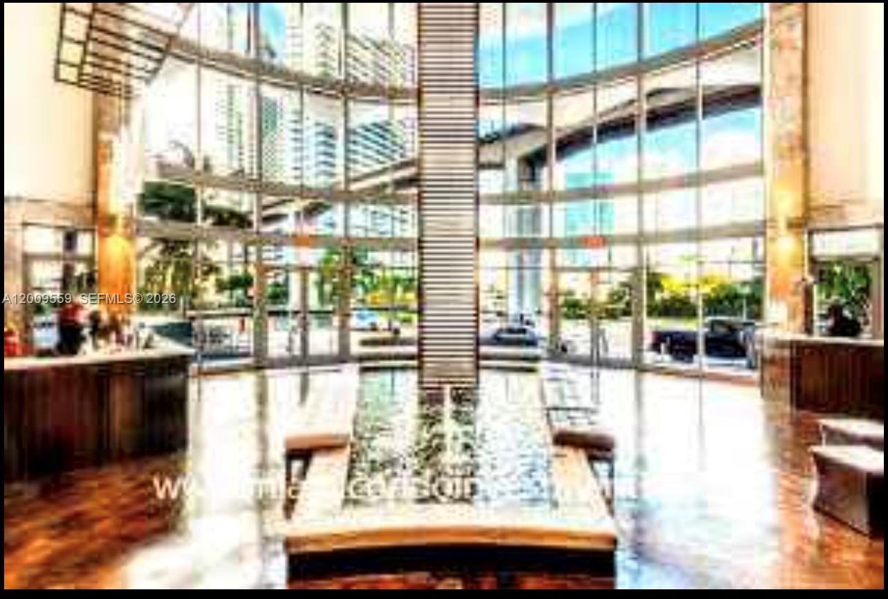 690 SW 1st Ct, Miami FL 33130 photo 4