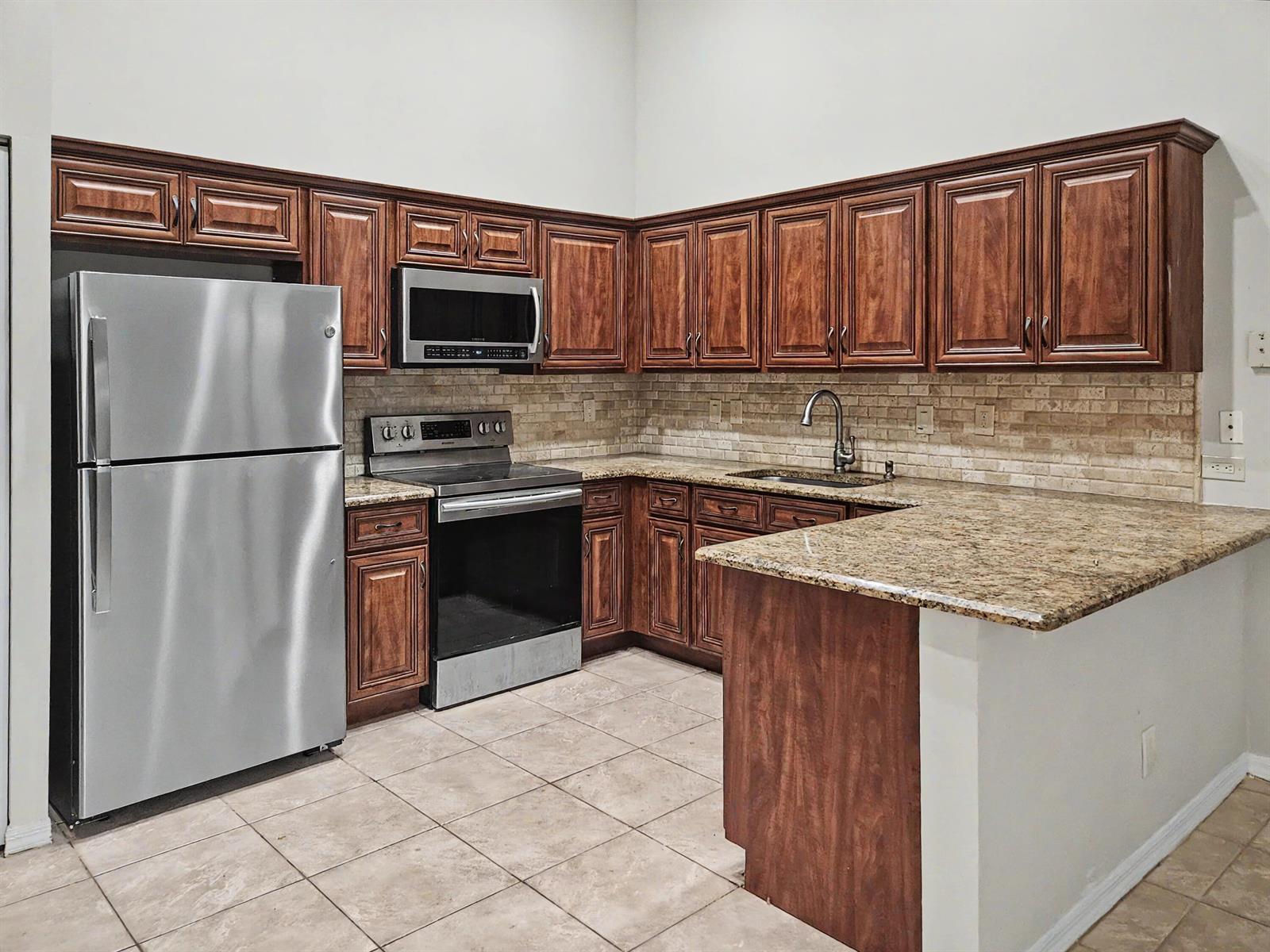 8543 Logia Circle, Boynton Beach FL 33472 photo 2