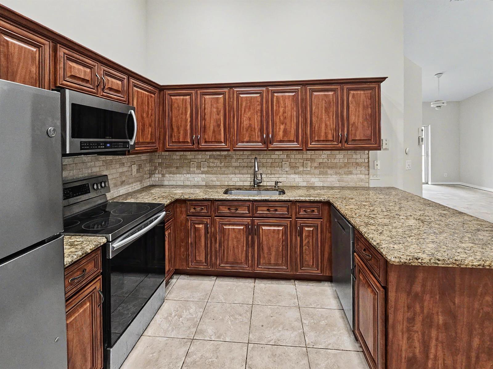 8543 Logia Circle, Boynton Beach FL 33472 photo 3