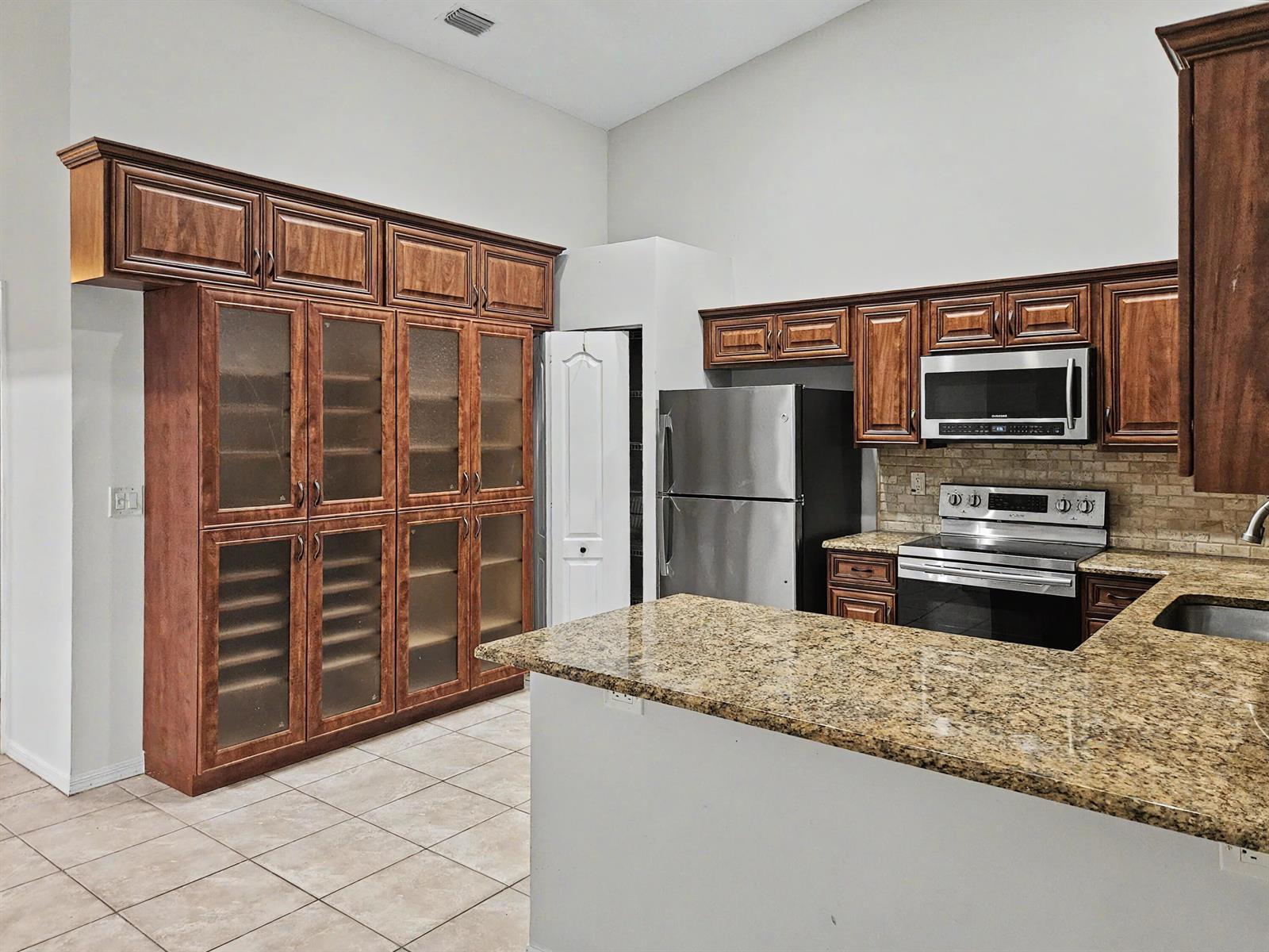 8543 Logia Circle, Boynton Beach FL 33472 photo 4