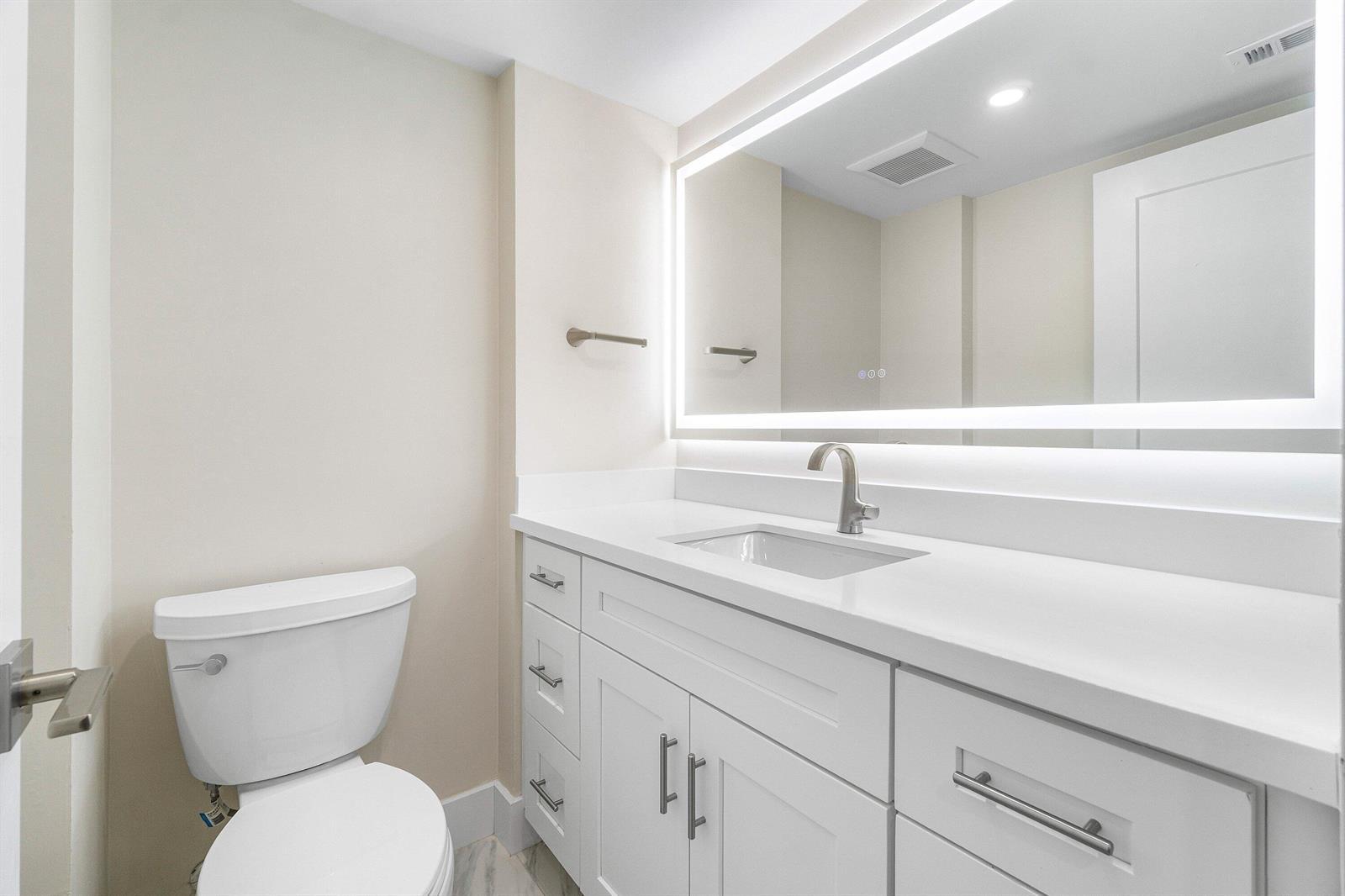 16 Stratford Drive E # C, Boynton Beach FL 33436 photo 4