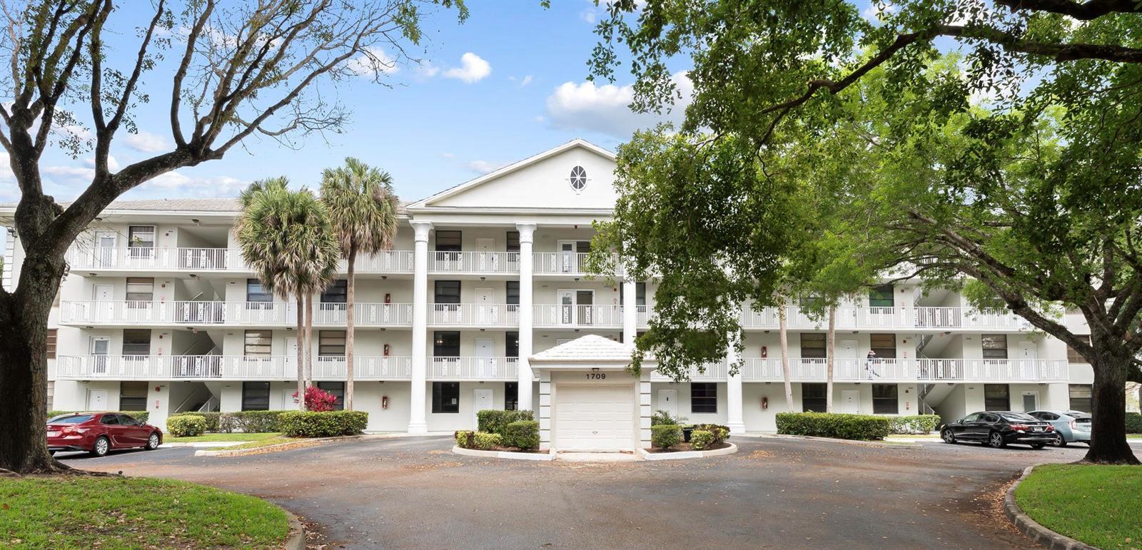1709 Whitehall Drive # 203, Davie FL 33324 photo 2