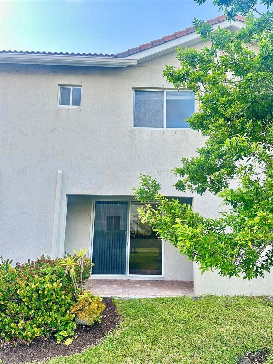 1132 Vermilion Drive, FL 33461 photo 4