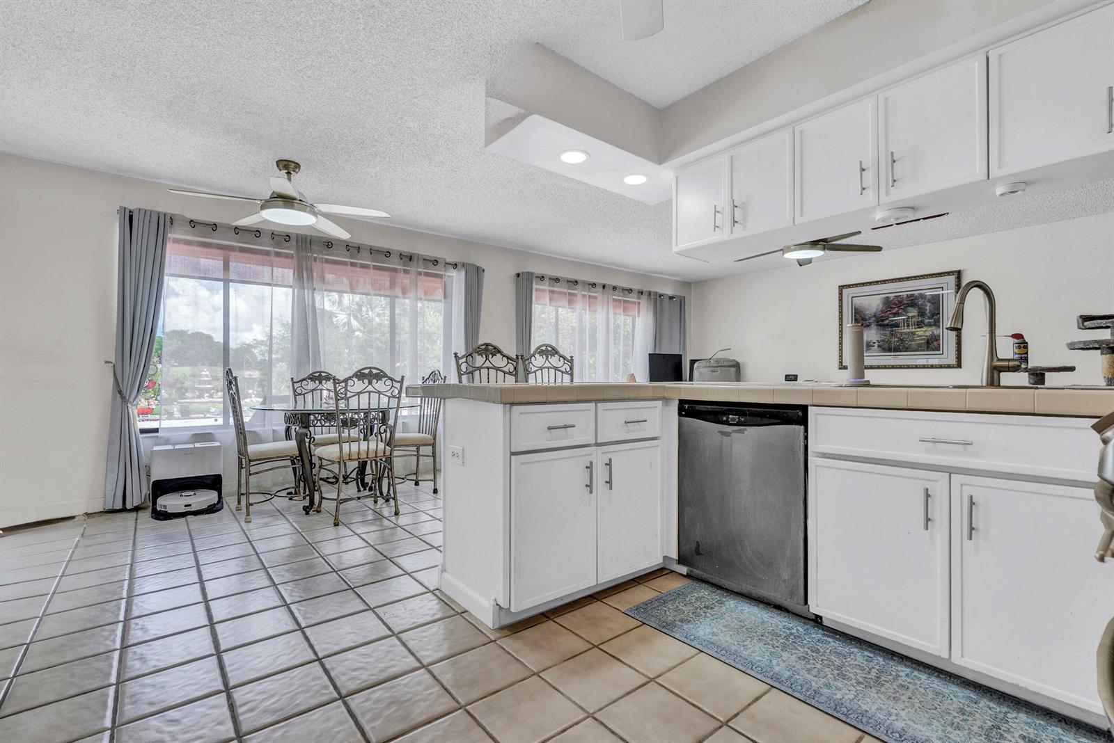 164 Meadowlark Drive, Royal Palm Beach FL 33411 photo 5