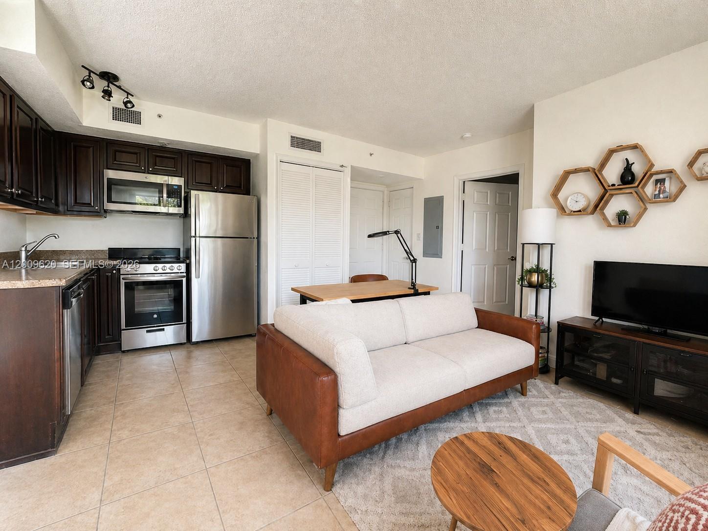 630 85th St # 101, Miami Beach FL 33141 photo 2