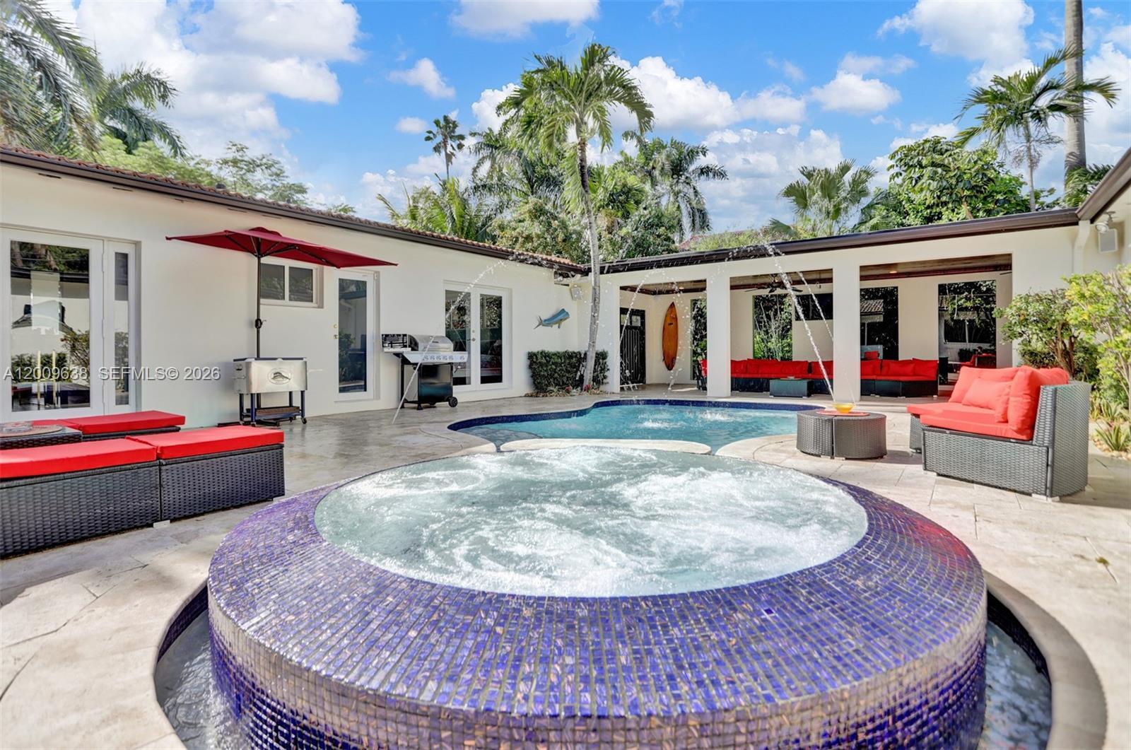 1017 Tyler St, Hollywood FL 33019
