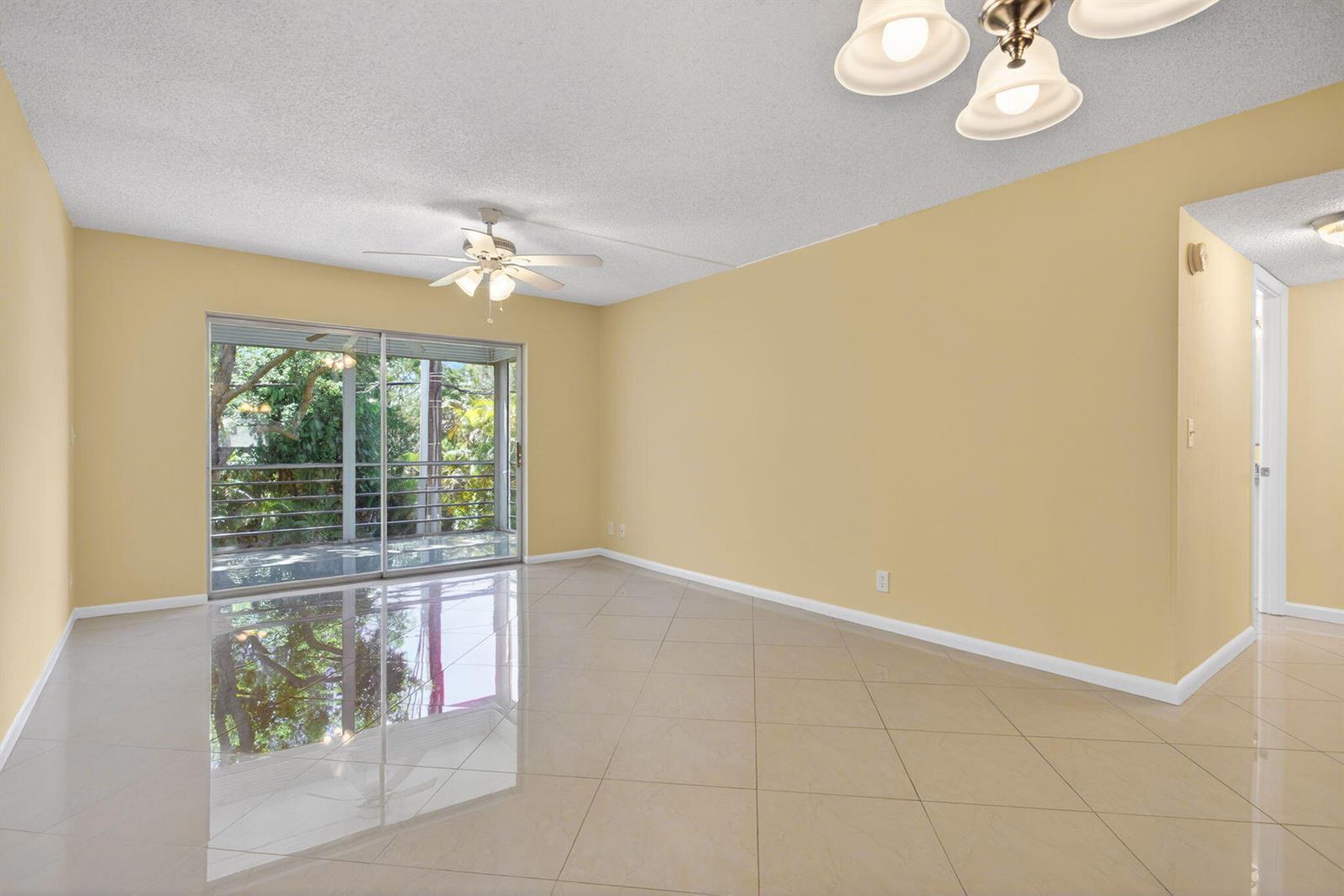 3060 Holiday Springs Boulevard # 201, Margate FL 33063 photo 2