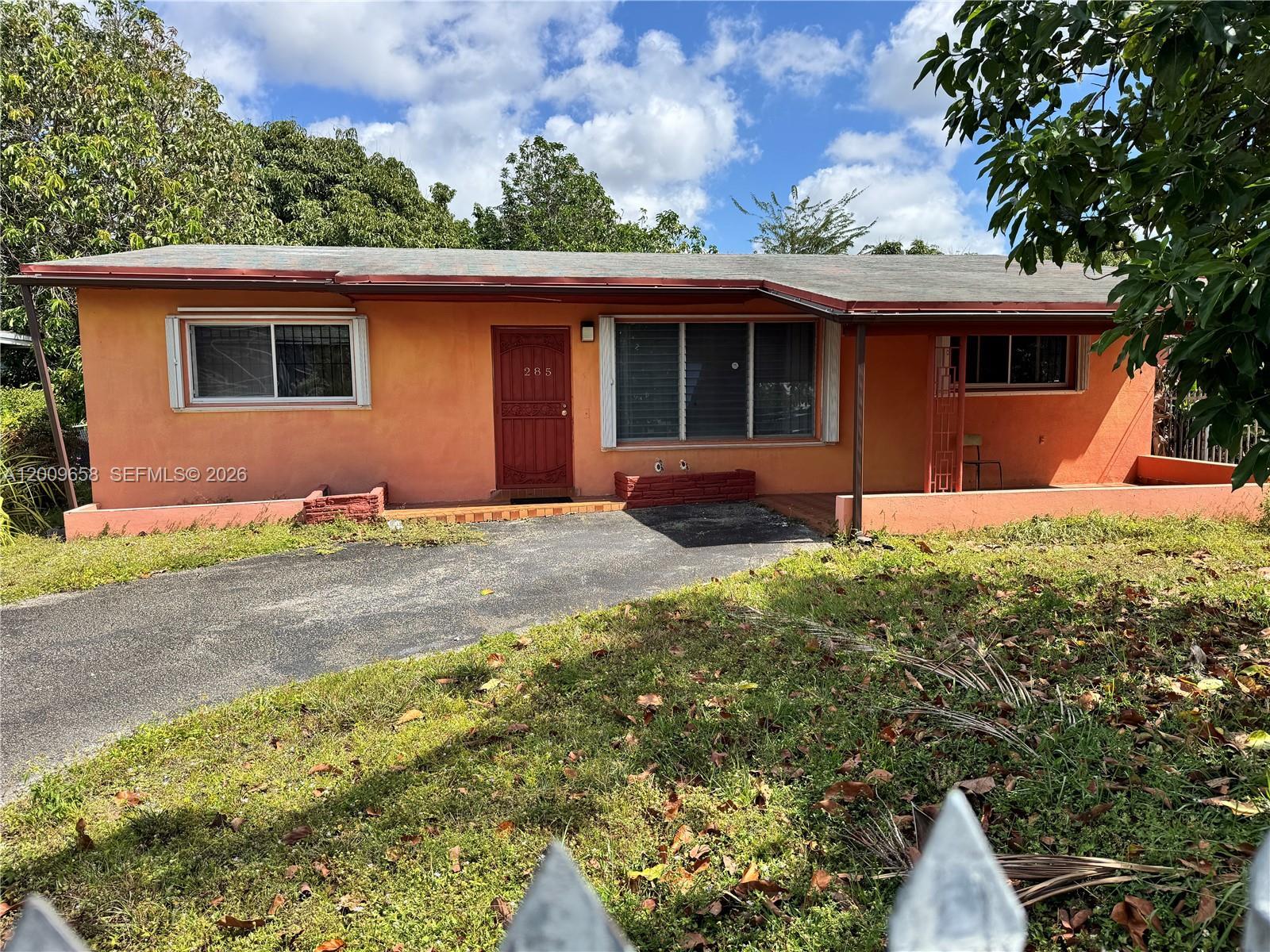 285 NE 165th St, Miami FL 33162 photo 2