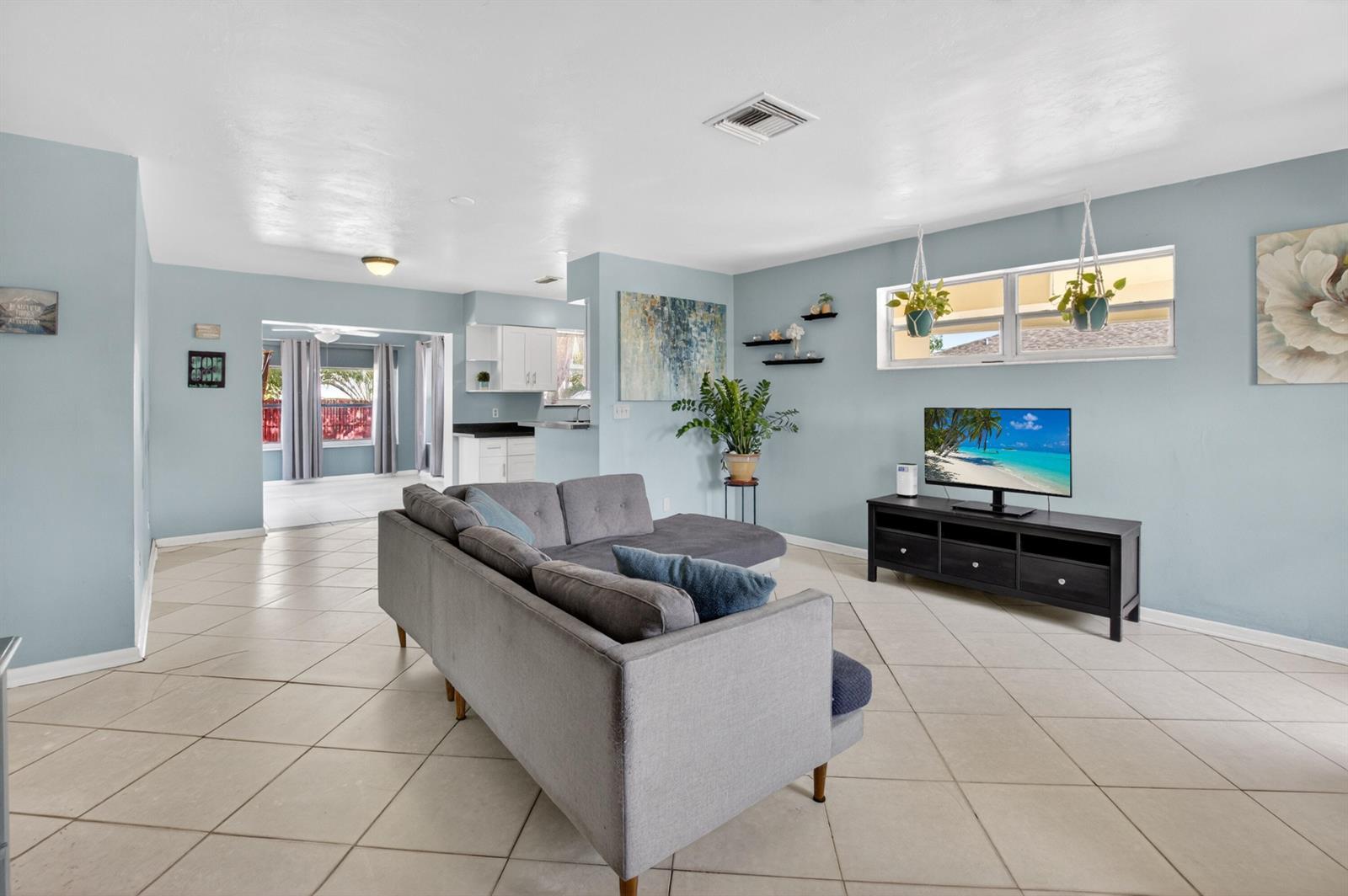 144 NW 9th Avenue, Delray Beach FL 33444 photo 2