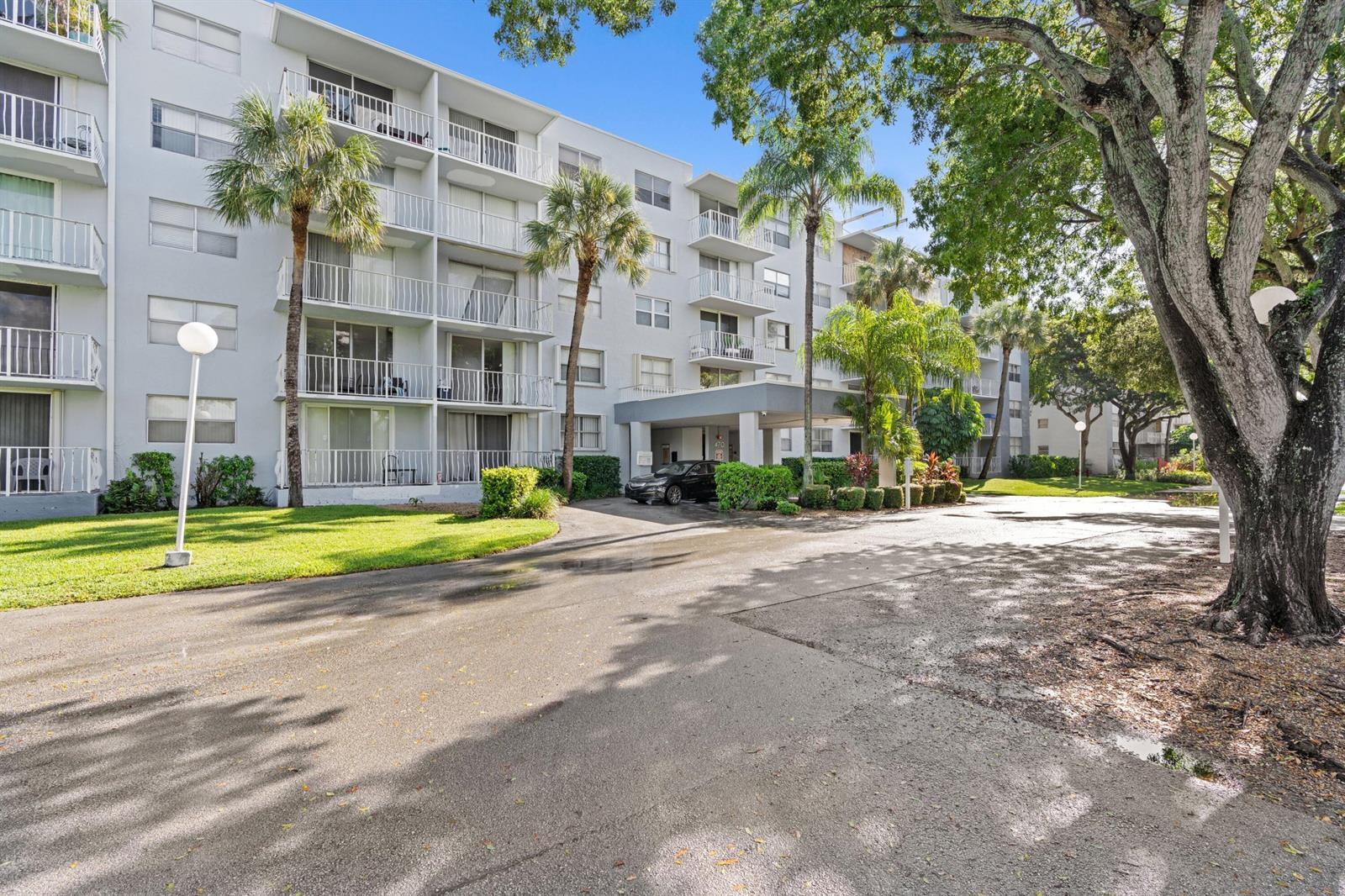 470 Executive Center Drive # 5k, West Palm Beach FL 33401