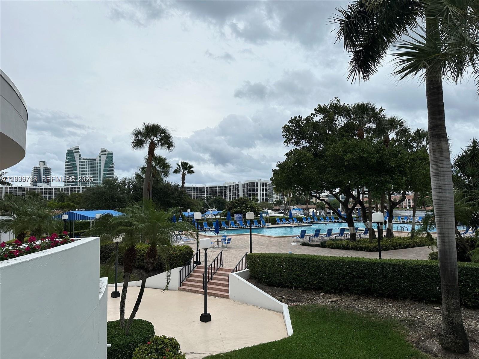 600 Three Islands Blvd # 1402, Hallandale Beach FL 33009 photo 4