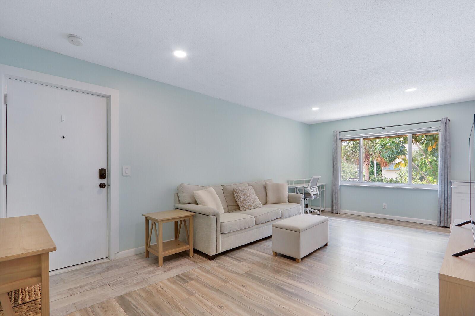 312 Southwind Drive # 208, North Palm Beach FL 33408 photo 5