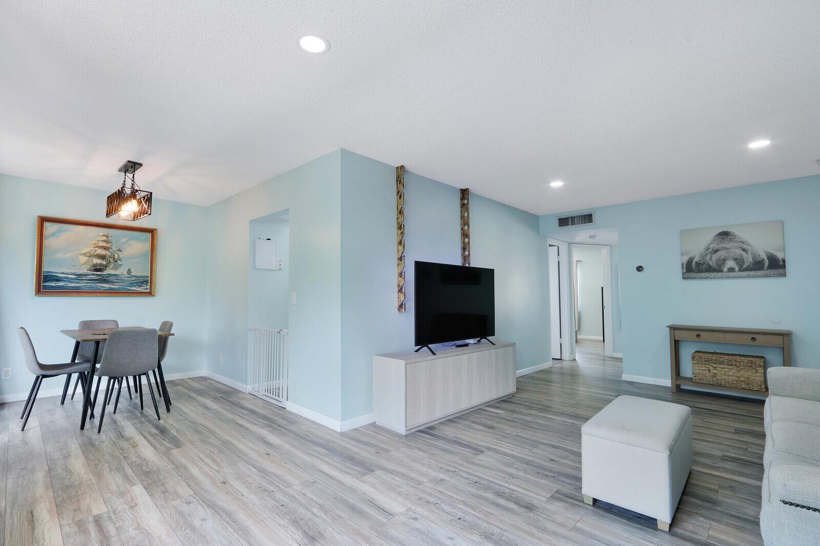 312 Southwind Drive # 208, North Palm Beach FL 33408 photo 4