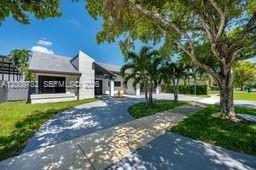 9220 SW 100th Ave Rd, Miami FL 33176 photo 2