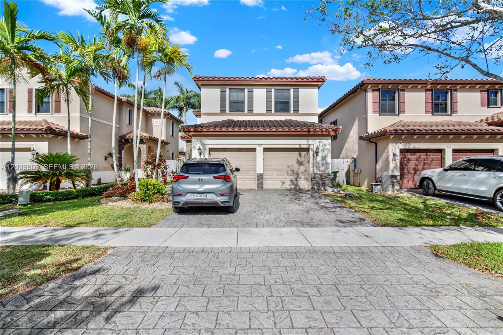 560 SE 33rd Ter, Homestead FL 33033 photo 2