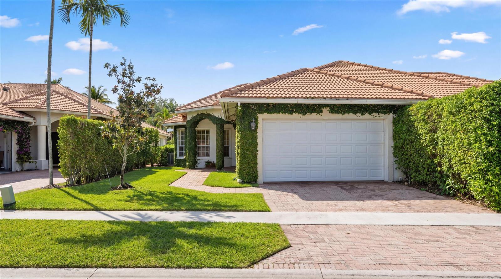 2920 Twin Oaks Way, Wellington FL 33414 photo 2