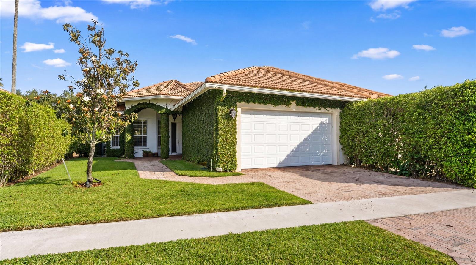 2920 Twin Oaks Way, Wellington FL 33414 photo 3