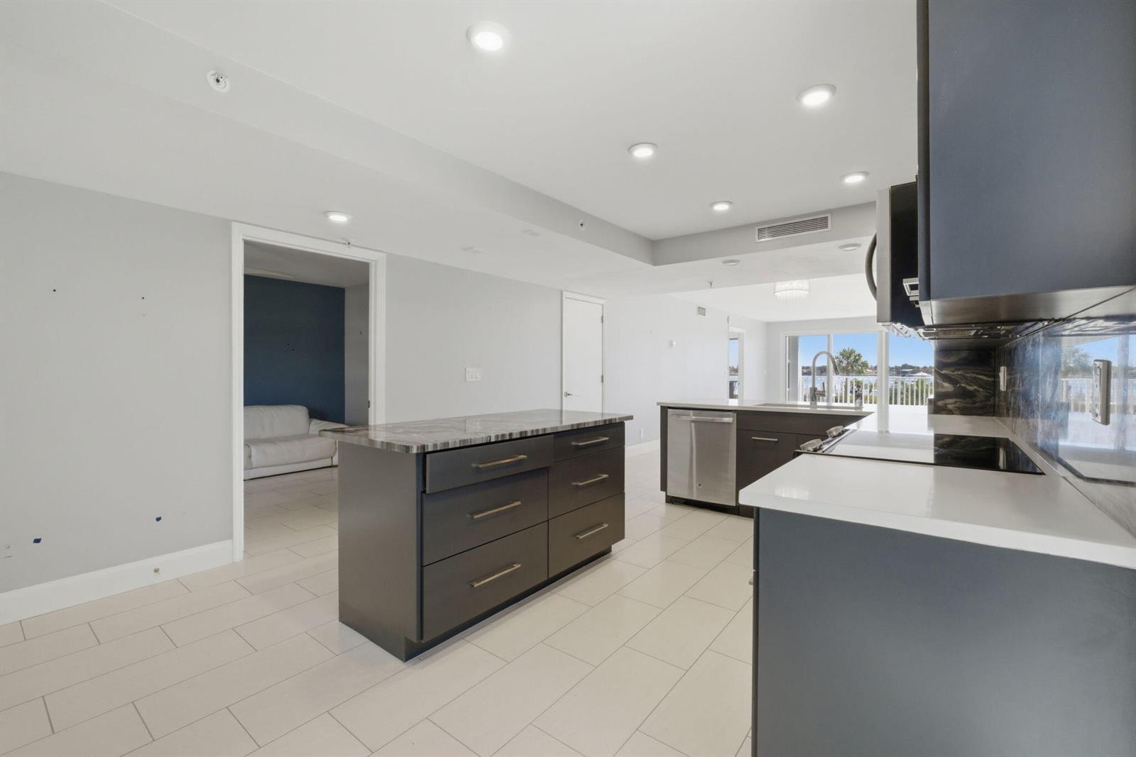 3901 S Flagler Drive # 203, West Palm Beach FL 33405 photo 2