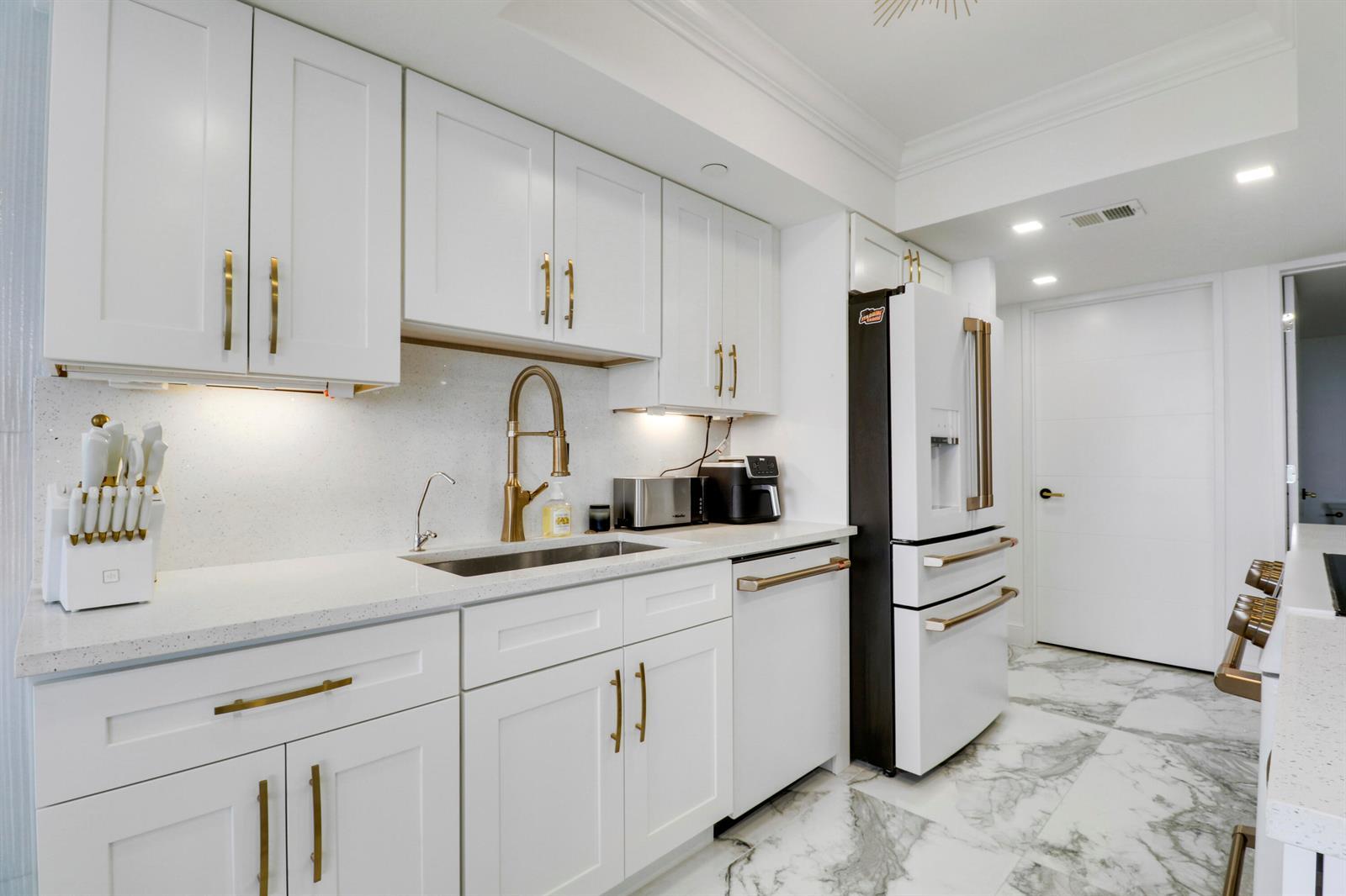 5280 N Ocean Drive # 2f, Riviera Beach FL 33404 photo 4