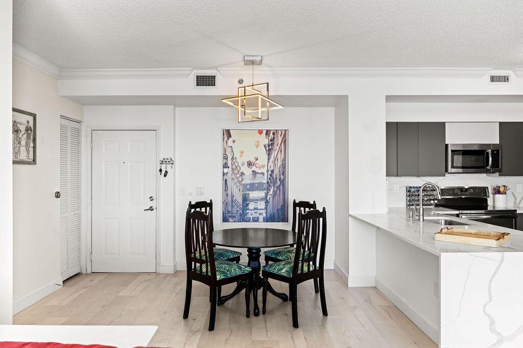 616 Clearwater Park Road # 1110, West Palm Beach FL 33401 photo 4