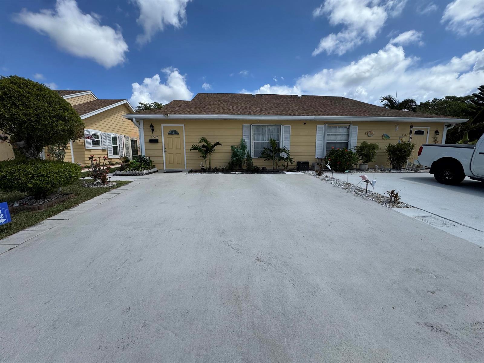 1570 Royal Forest Court, West Palm Beach FL 33406 photo 5