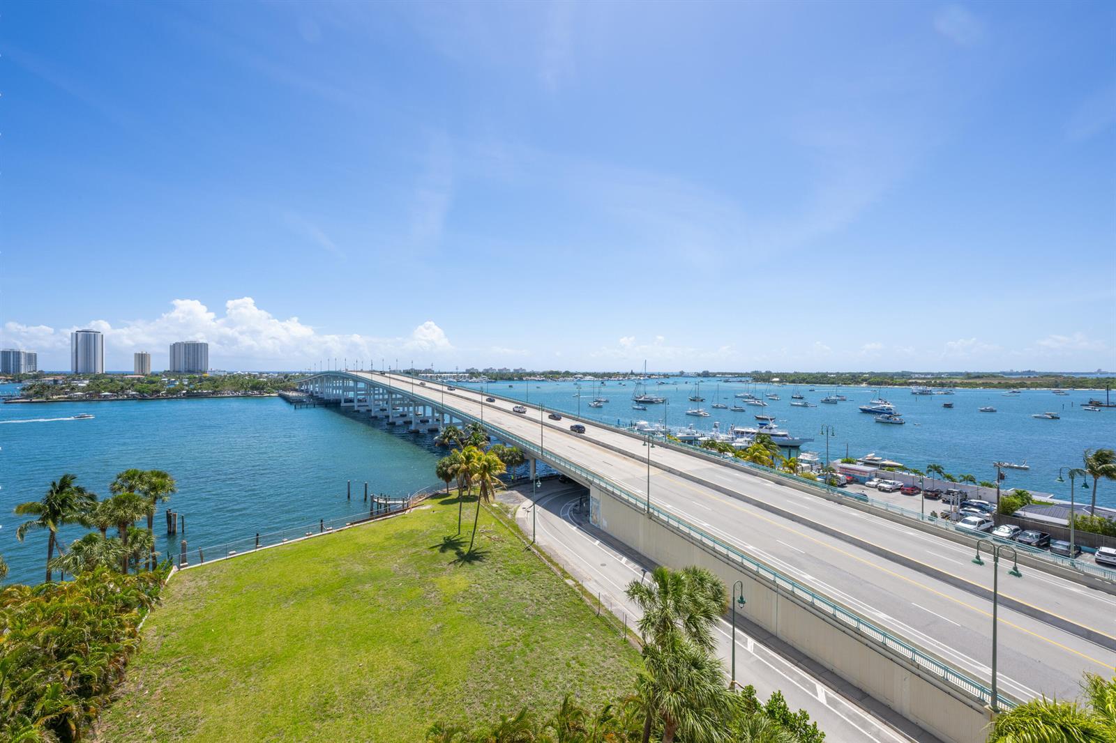 2640 Lake Shore Drive # 1811, Riviera Beach FL 33404 photo 2
