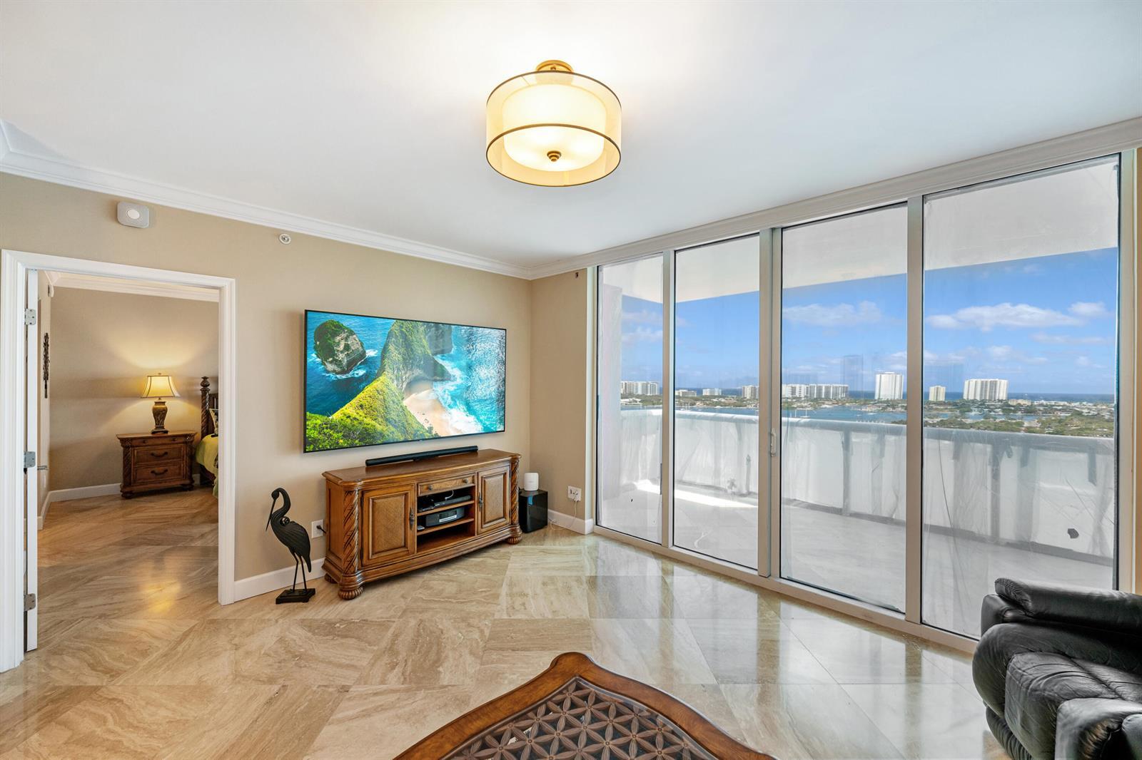 2640 Lake Shore Drive # 1811, Riviera Beach FL 33404 photo 4