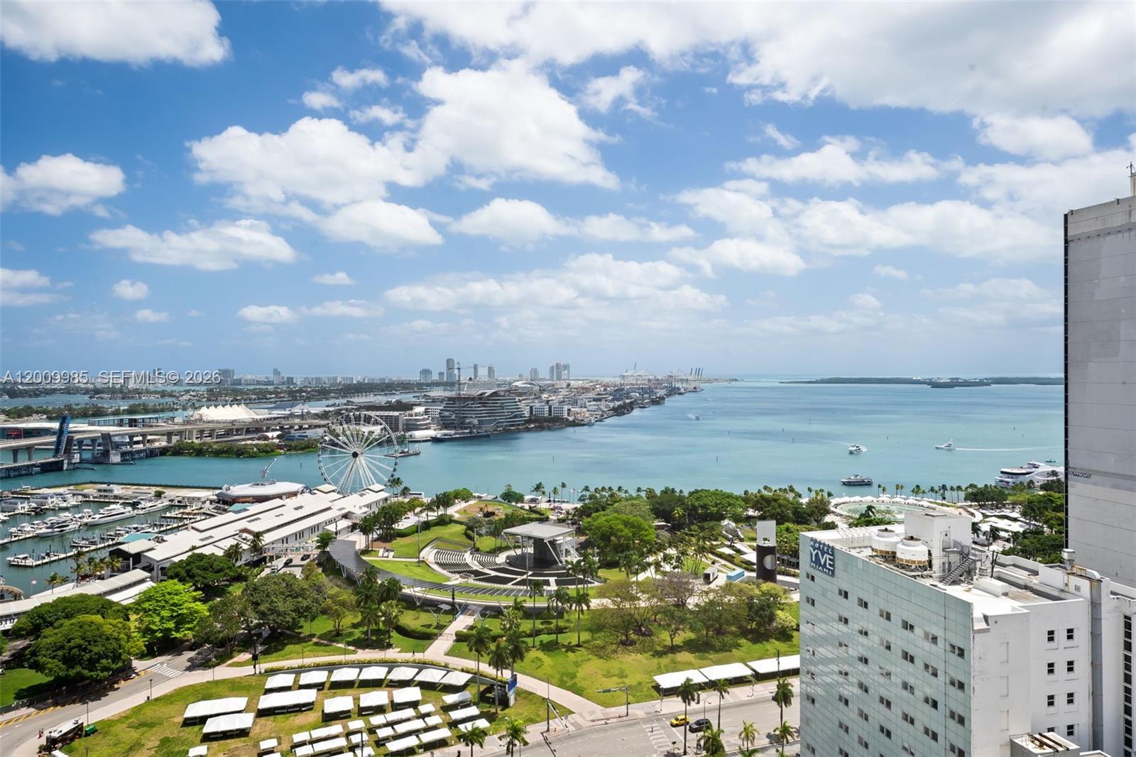 253 NE 2nd St # 2503, Miami FL 33132