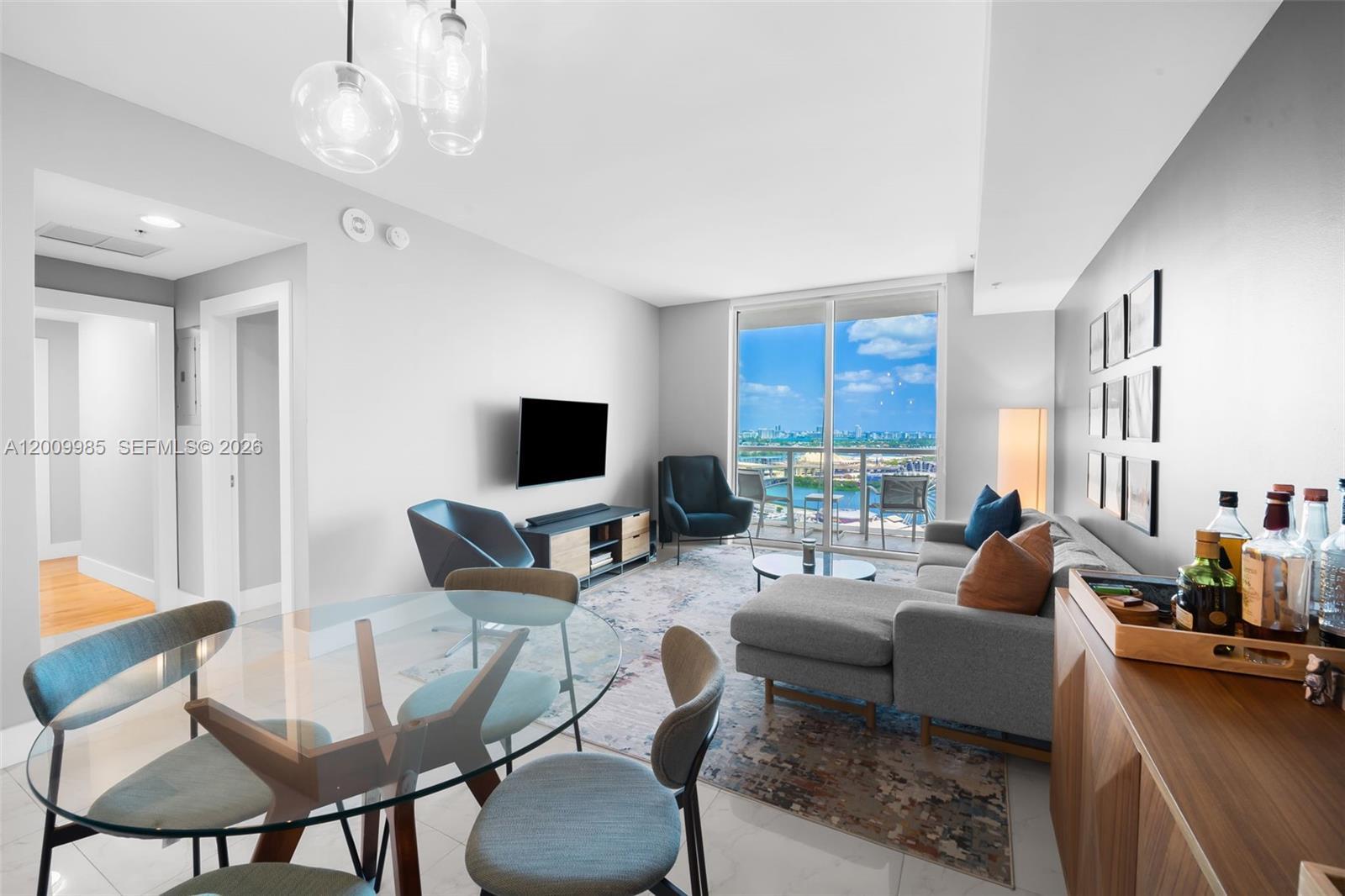253 NE 2nd St # 2503, Miami FL 33132 photo 5
