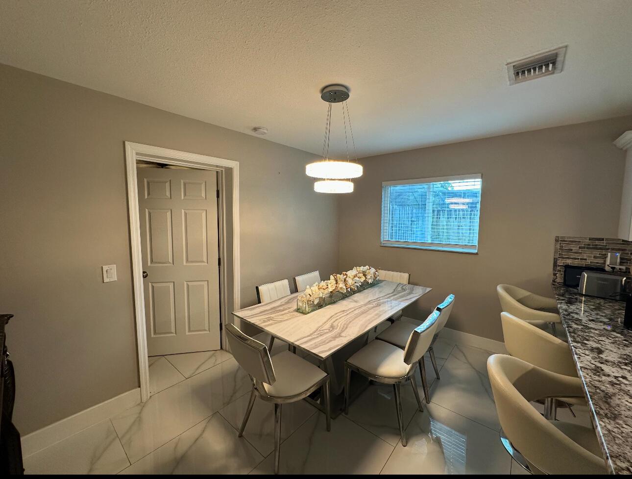 605 Toxaway Drive, West Palm Beach FL 33413 photo 5