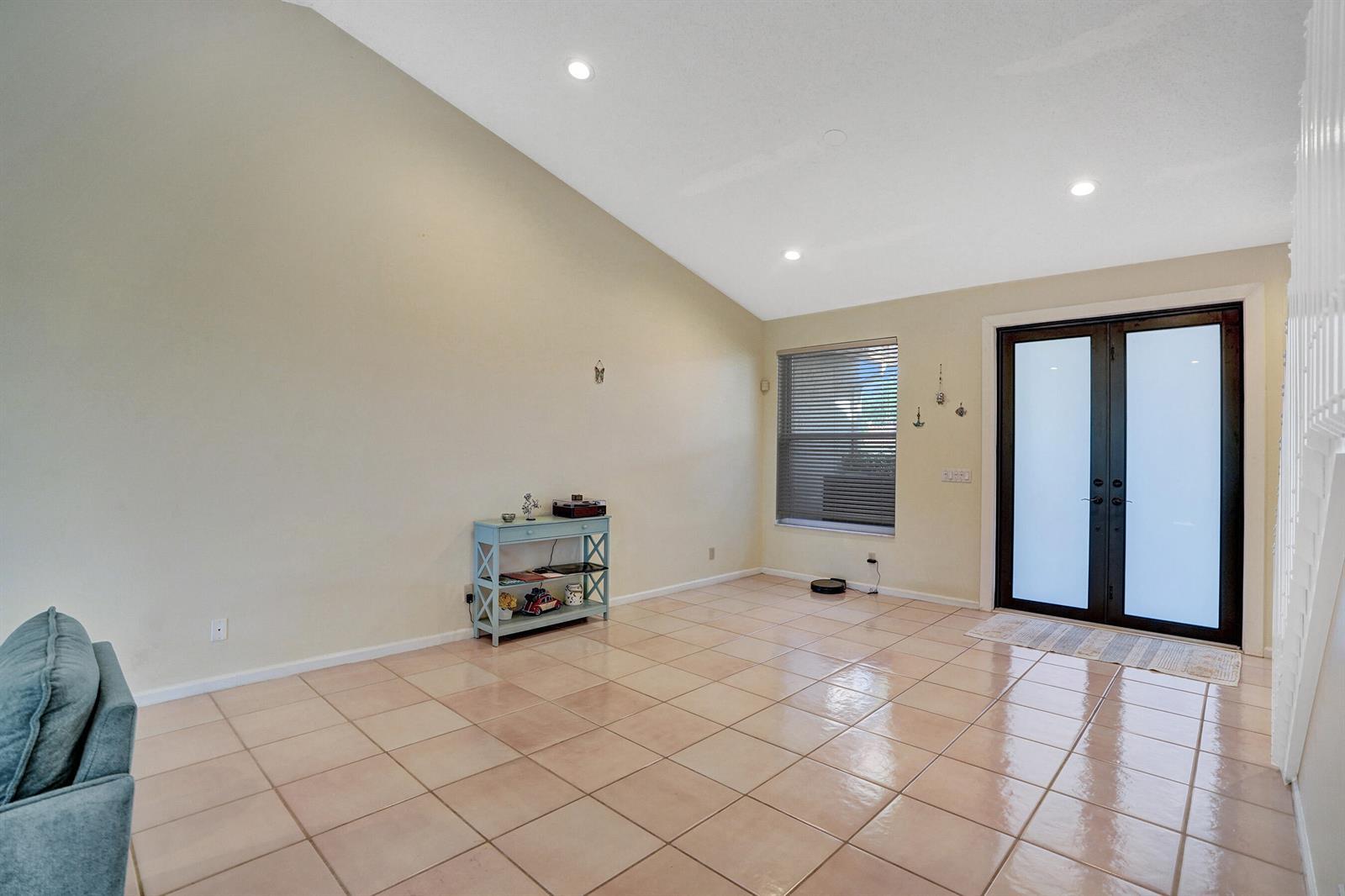 23449 Water Circle, Boca Raton FL 33486 photo 4