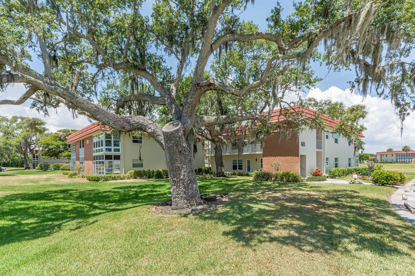 60 Woodland Drive # 204, Vero Beach FL 32962