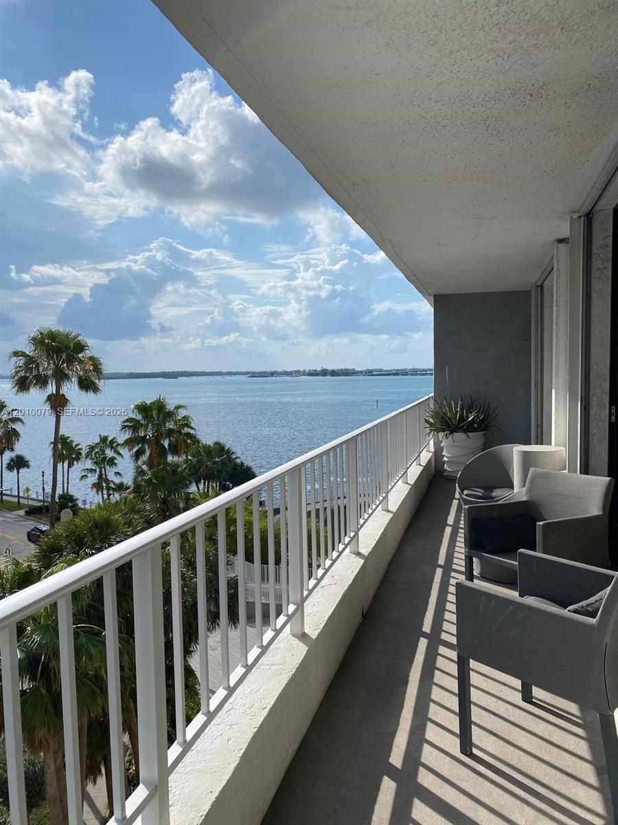 200 SE 15th Rd # 7I, Miami FL 33129 photo 2