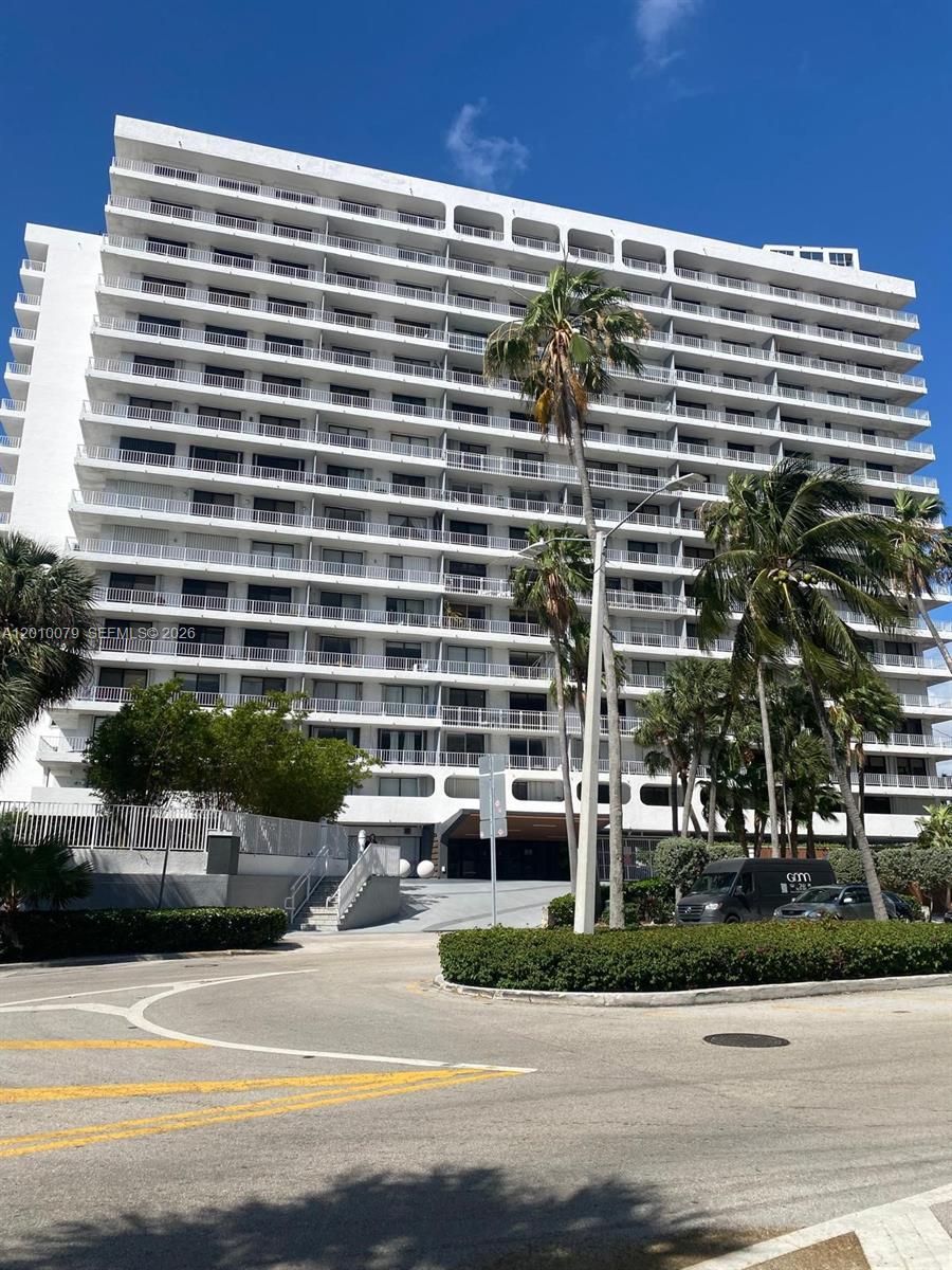 200 SE 15th Rd # 7I, Miami FL 33129