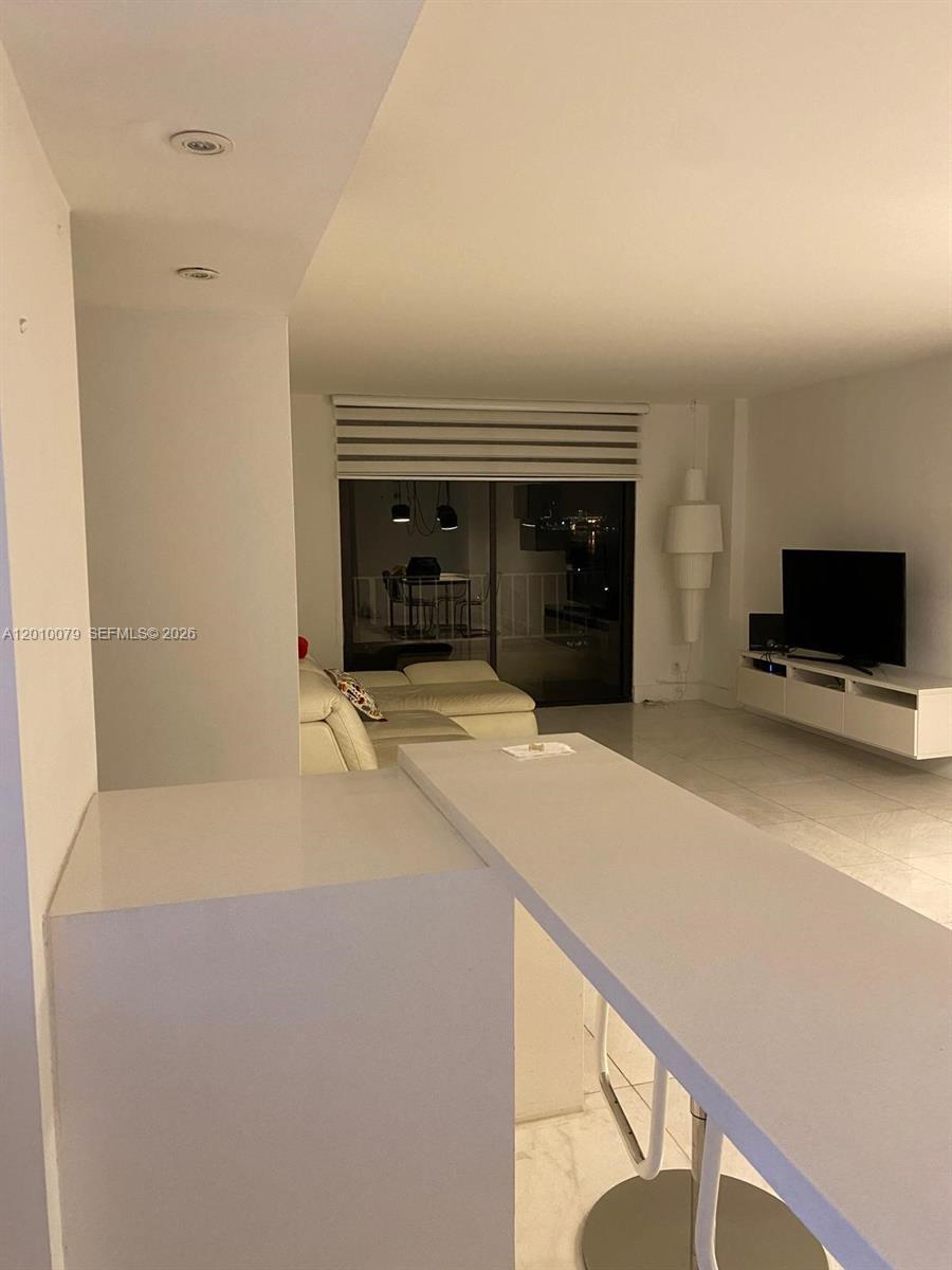 200 SE 15th Rd # 7I, Miami FL 33129 photo 4