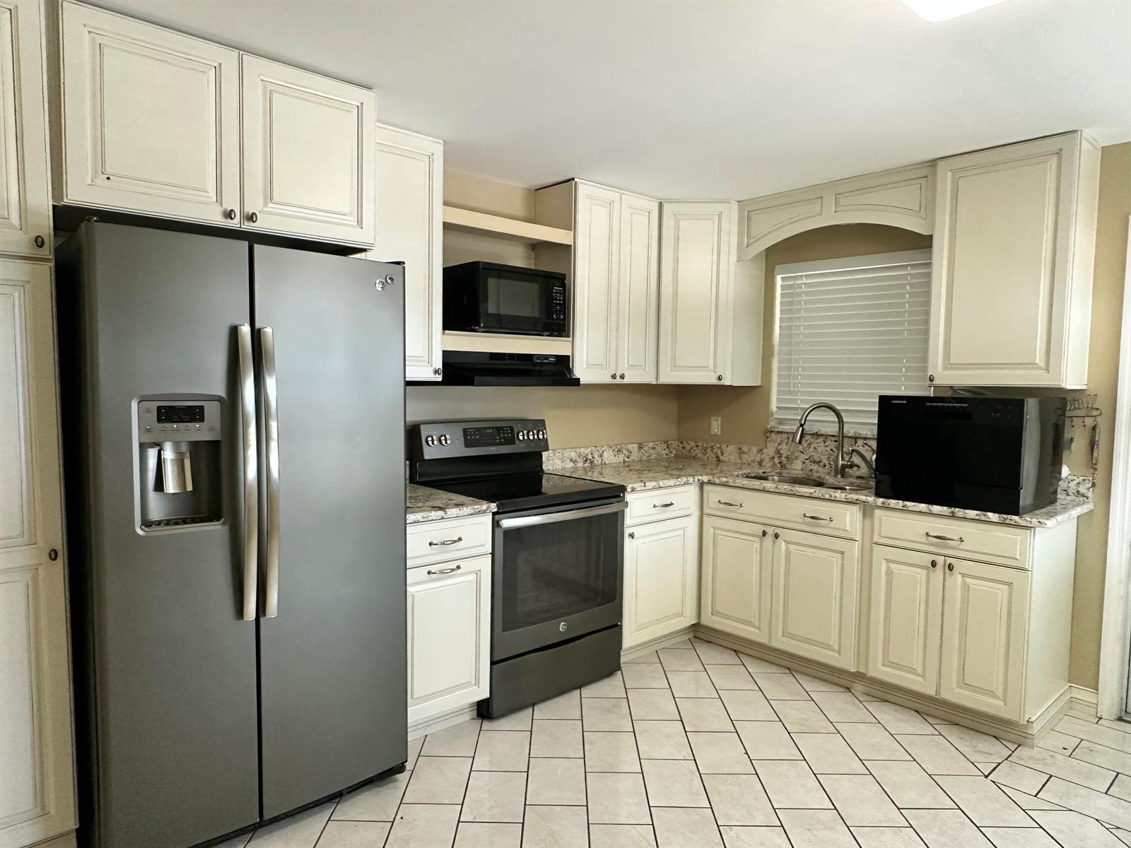 1005 NW 5th Street, Okeechobee FL 34972 photo 3