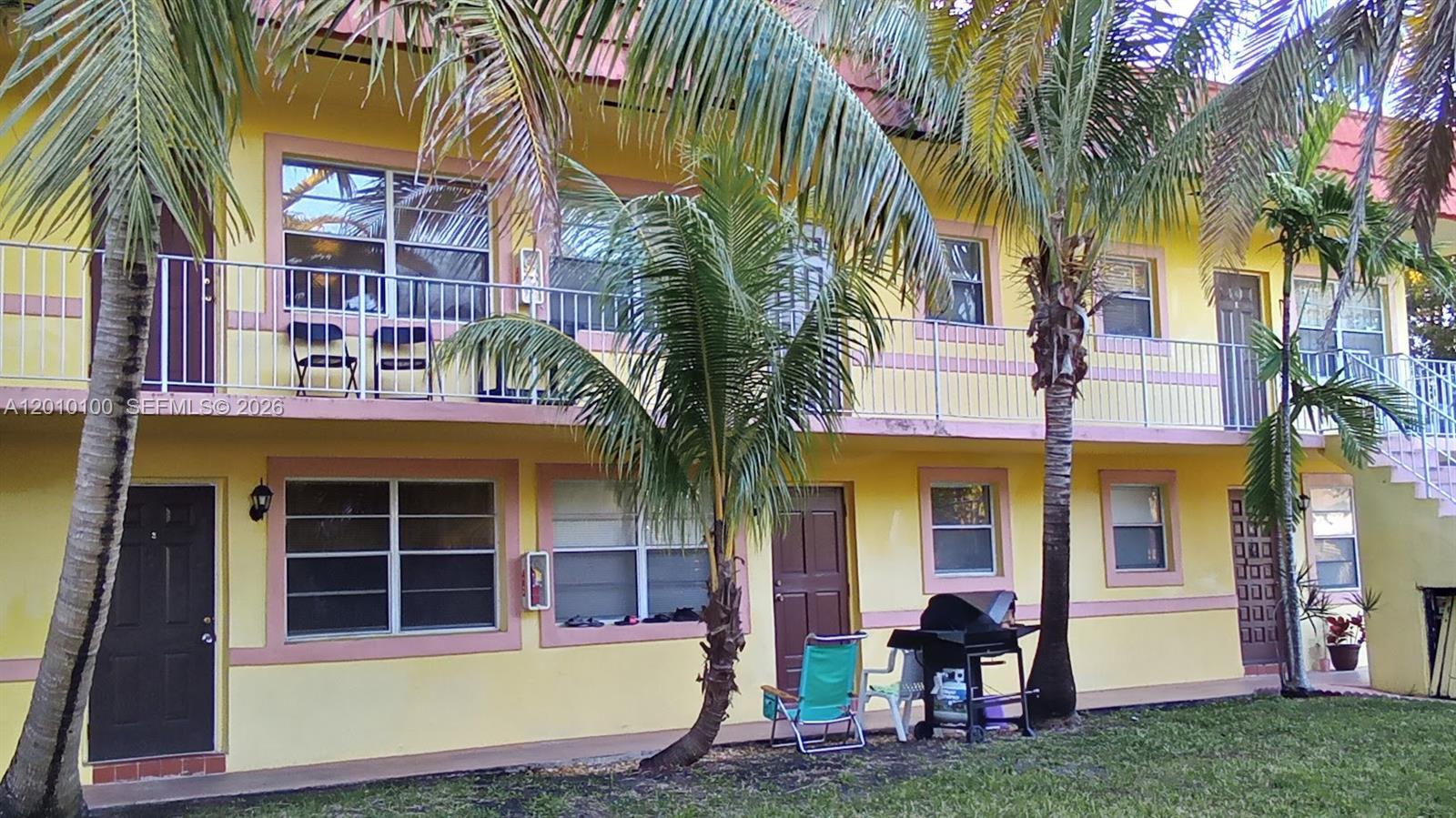 1826 Cleveland St # 6, Hollywood FL 33020 photo 2